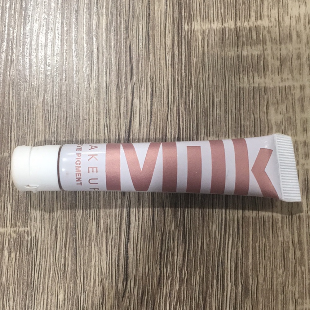 Milk Makeup Eyeshadow Pigment in After Party